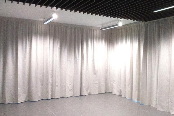 protections-solaires-occultations-rideaux-voilages-sdis-ancenis-site-web-holding-pichaud-vinet6A01EC3F-03C5-85EC-50F1-3464653055AD.jpg