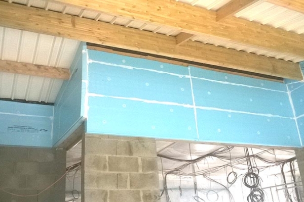 isolation-noirmoutier-pole-sante-panneau-rigide-en-mousse-polystyrene-extrude-roofmate-holding-pichaud-vinet-site-web62920216-ACB6-F4FD-EF0F-D20146708EC7.jpg