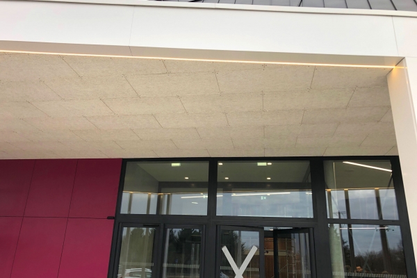 plafond-bois-exterieur-1200x600x35-mm-fmiv-pichaud-vinet8E73826C-98D8-C385-F863-A88C55726107.jpg